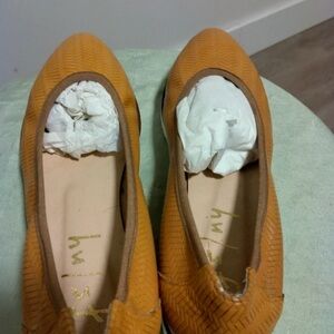 Stylish Tan Flats for Women